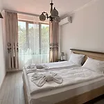 Paradise Complex פרימורסקו