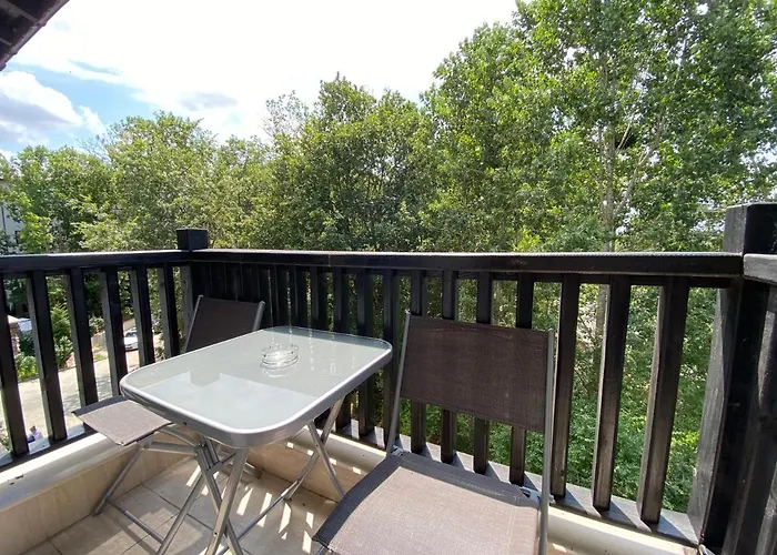 Paradise Complex 公寓 *