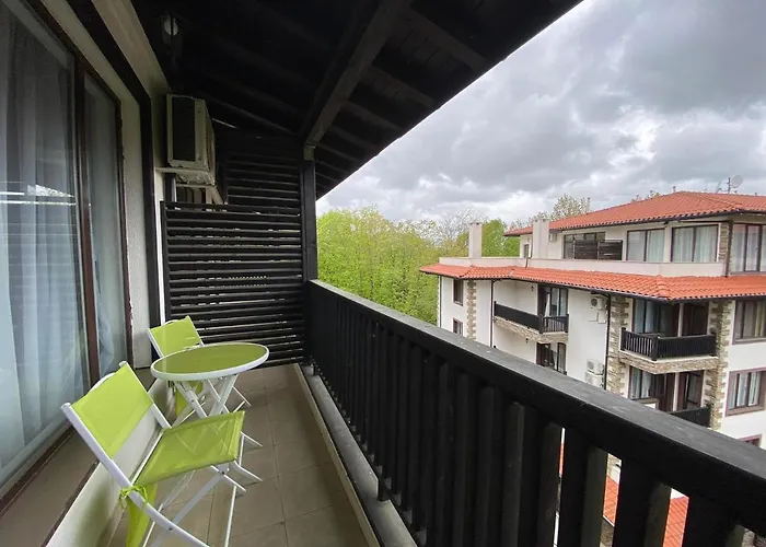 Paradise Complex 公寓