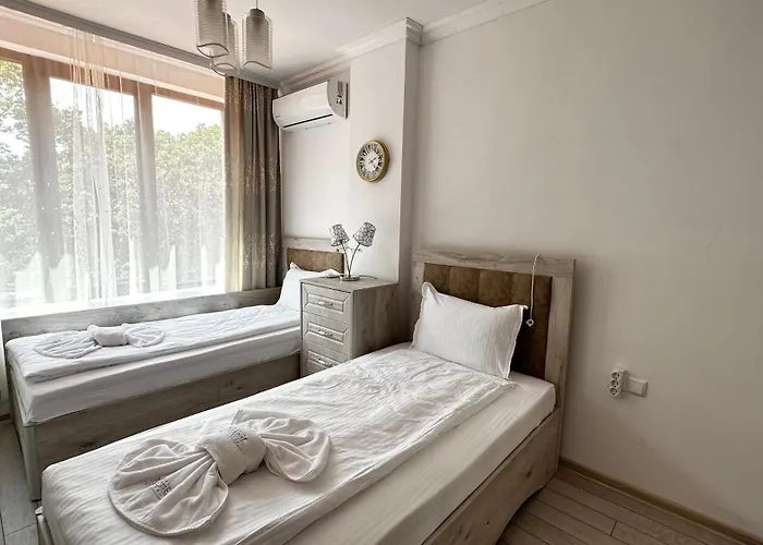 Paradise Complex 公寓