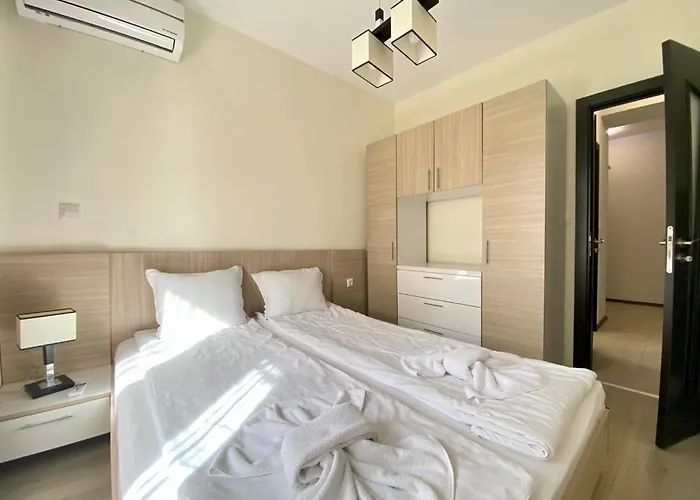 Paradise Complex 公寓 *